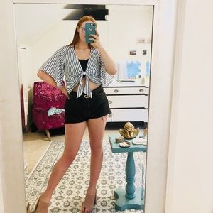 Flutter sleeve striped crop top